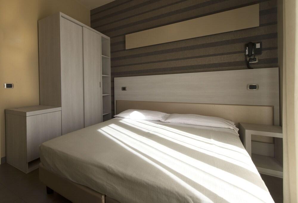 Hotel Rosenblatt Cervia Esterno foto