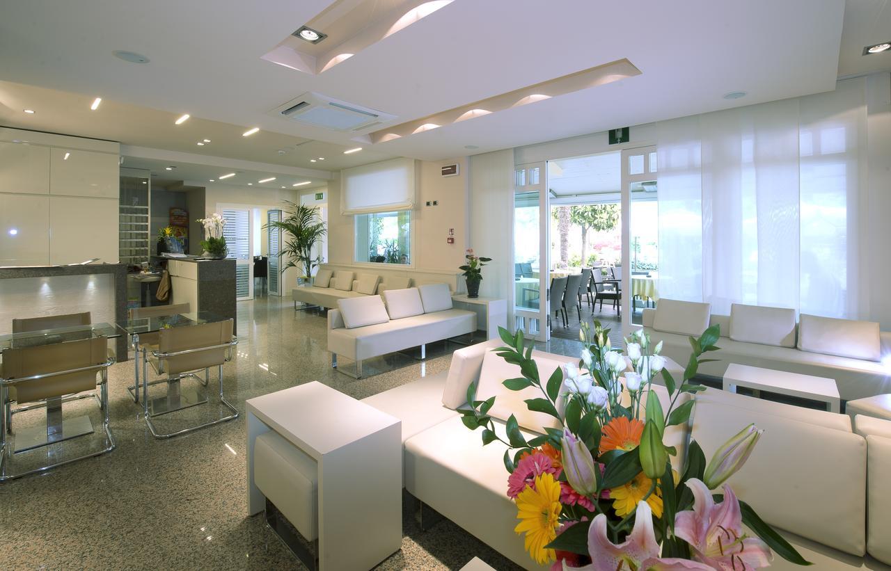 Hotel Rosenblatt Cervia Esterno foto