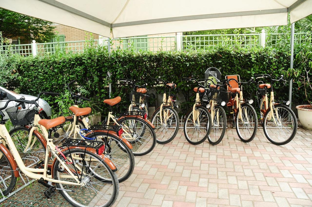 Hotel Rosenblatt Cervia Esterno foto