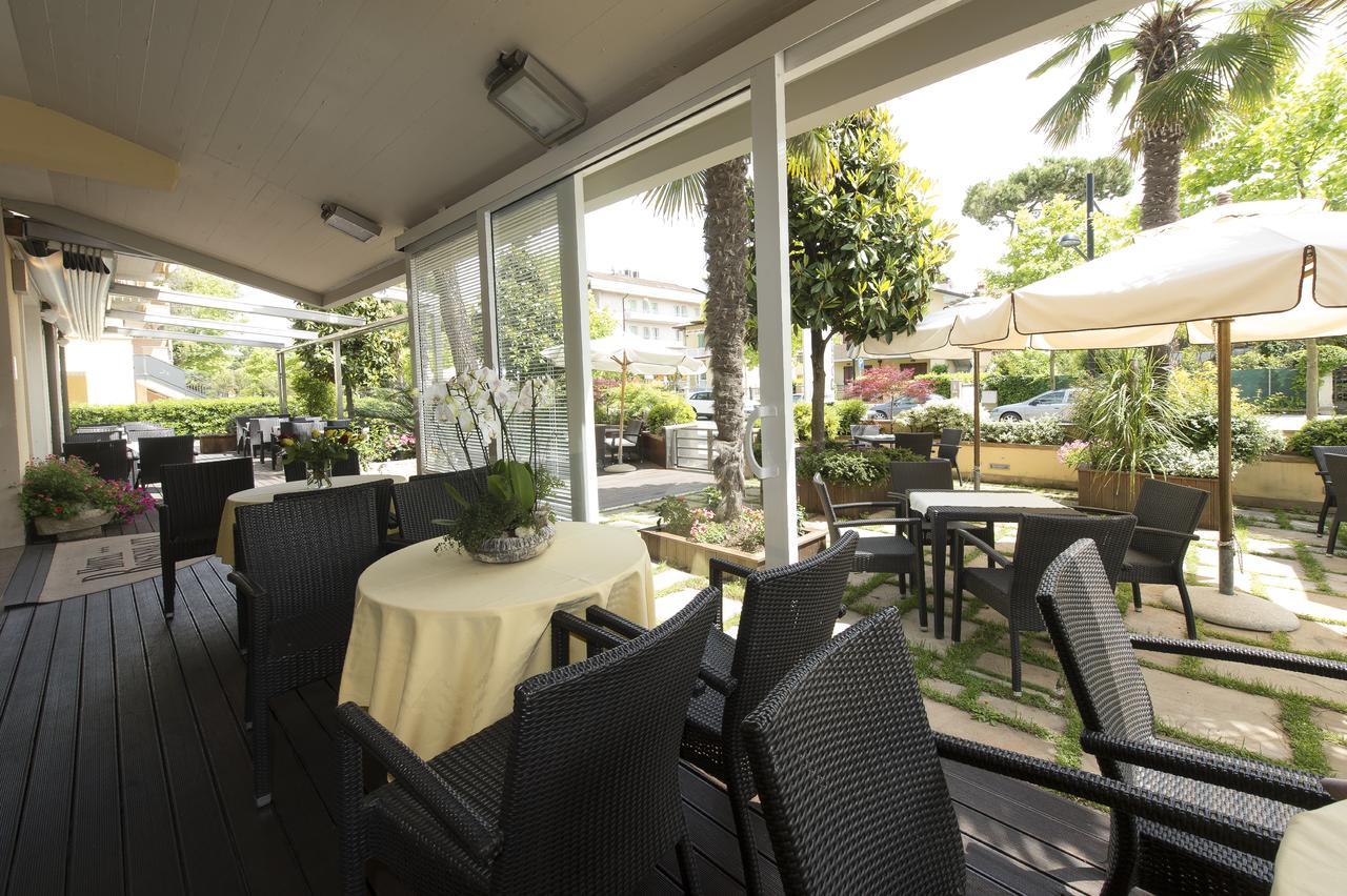 Hotel Rosenblatt Cervia Esterno foto