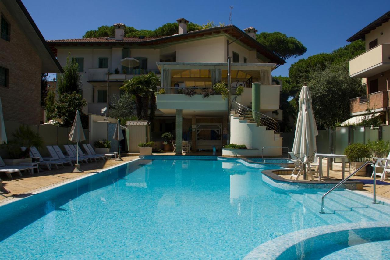 Hotel Rosenblatt Cervia Esterno foto