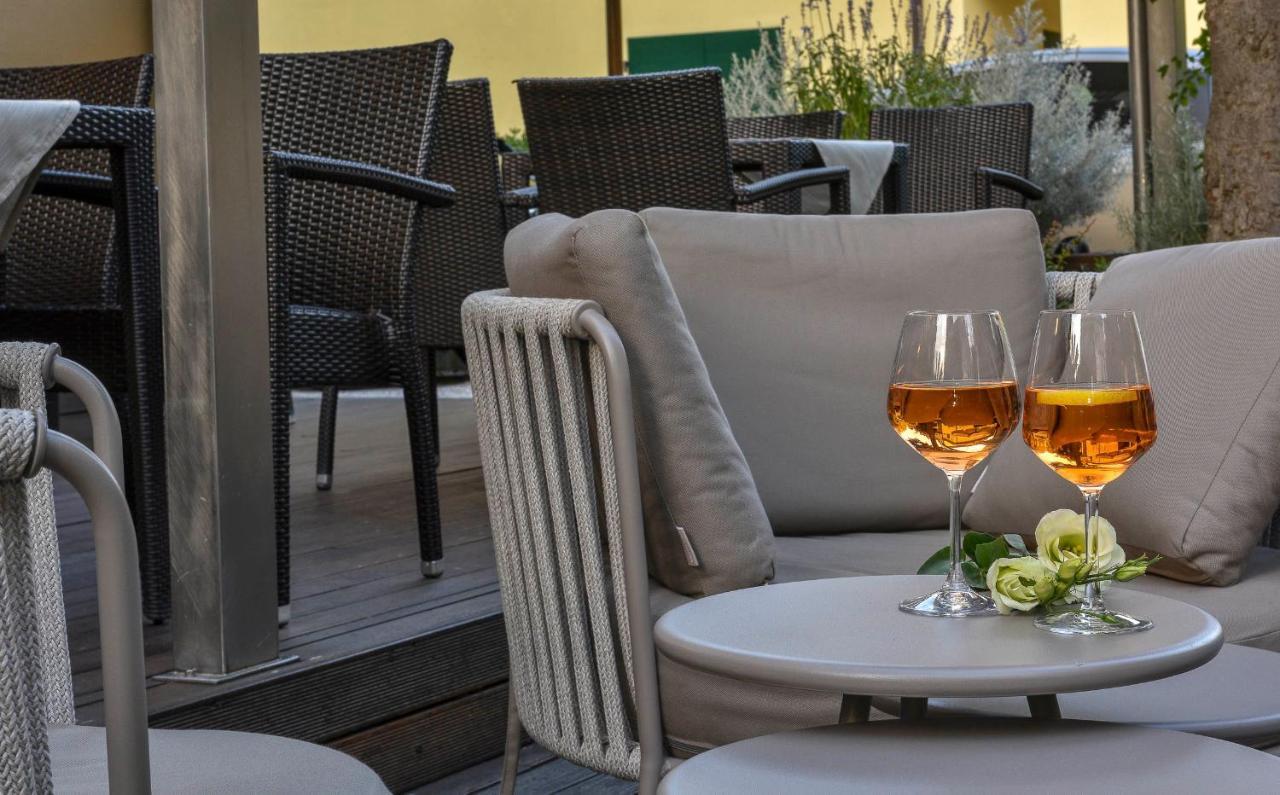 Hotel Rosenblatt Cervia Esterno foto